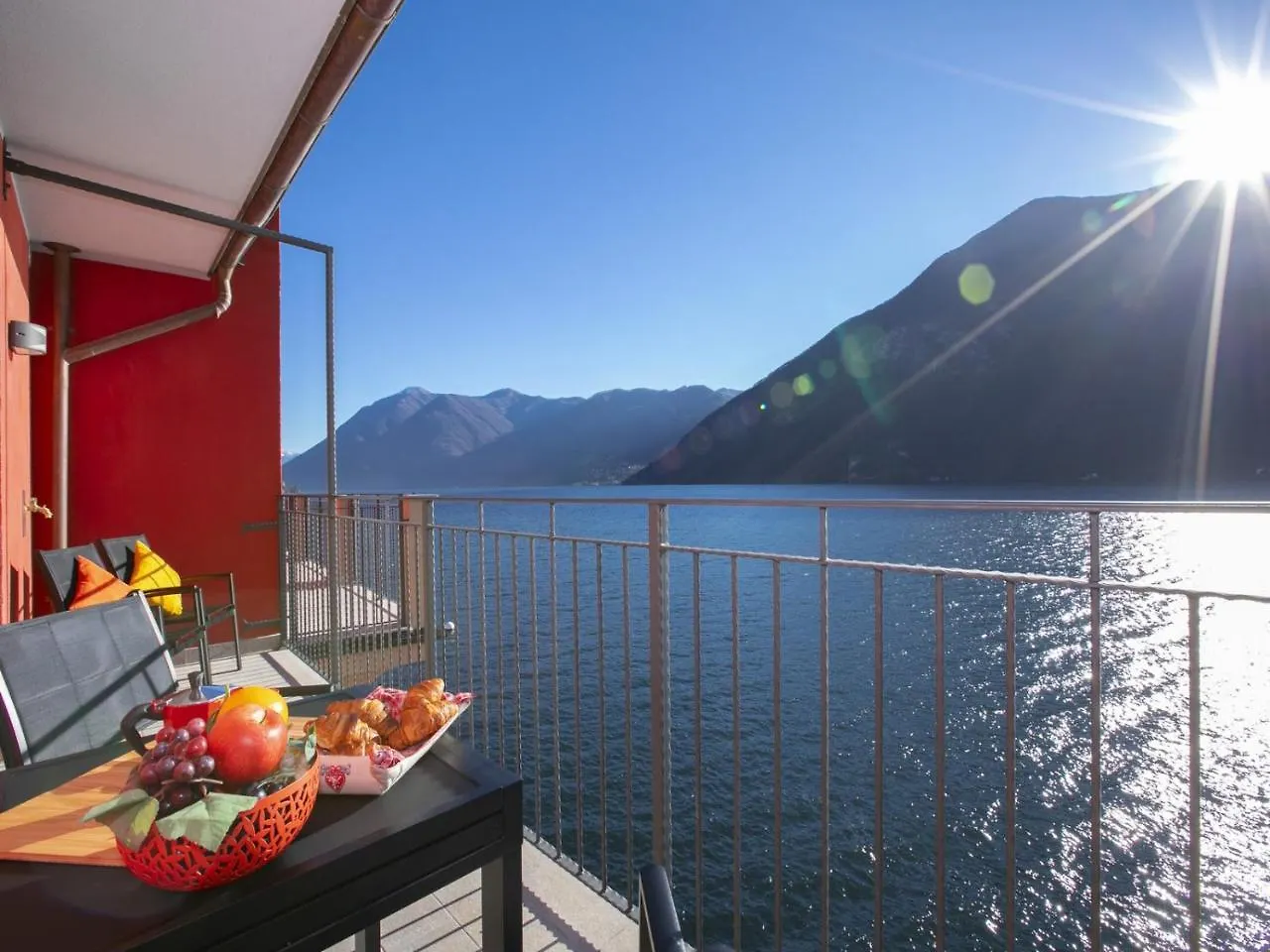 Blue View Lugano Lake - Waterfront Cocoon Valsolda Apartment
